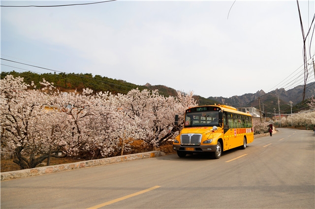 開(kāi)往春天的校車(chē)｜7年50000多公里，中通校車(chē)安全服務(wù)山區(qū)學(xué)童