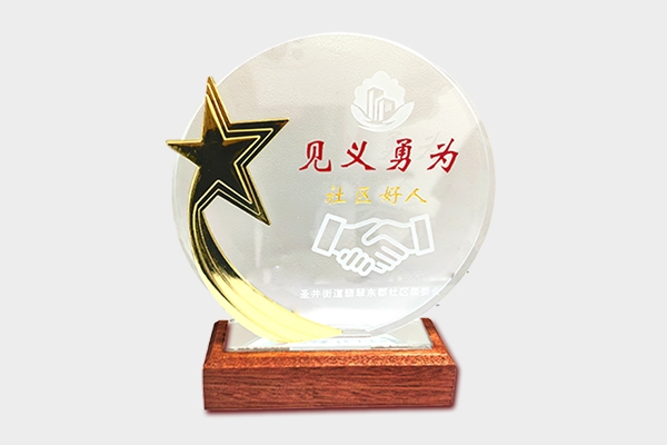 點(diǎn)贊丨“逆行”真英雄，救火顯擔(dān)當(dāng)！